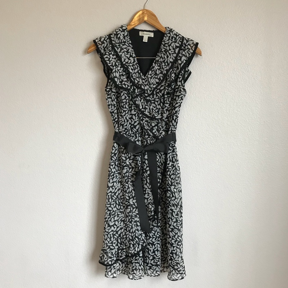 BLACK & WHITE ruffled floral dress